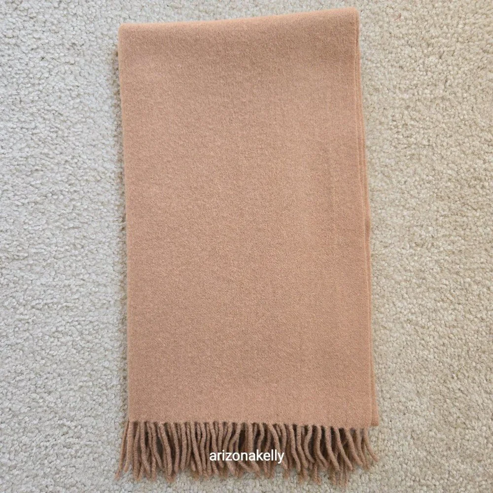 Classic Camel-colored Wool Scarf with Fringe Tan